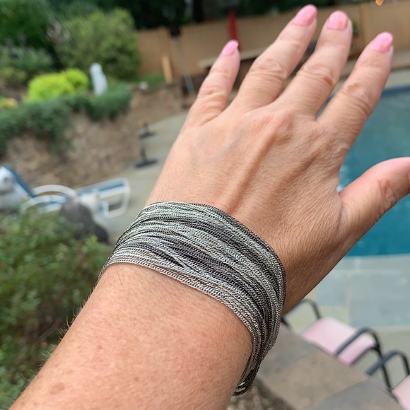 New NWOT mesh two tone bracelet with 1” extender - Picture 4 of 8